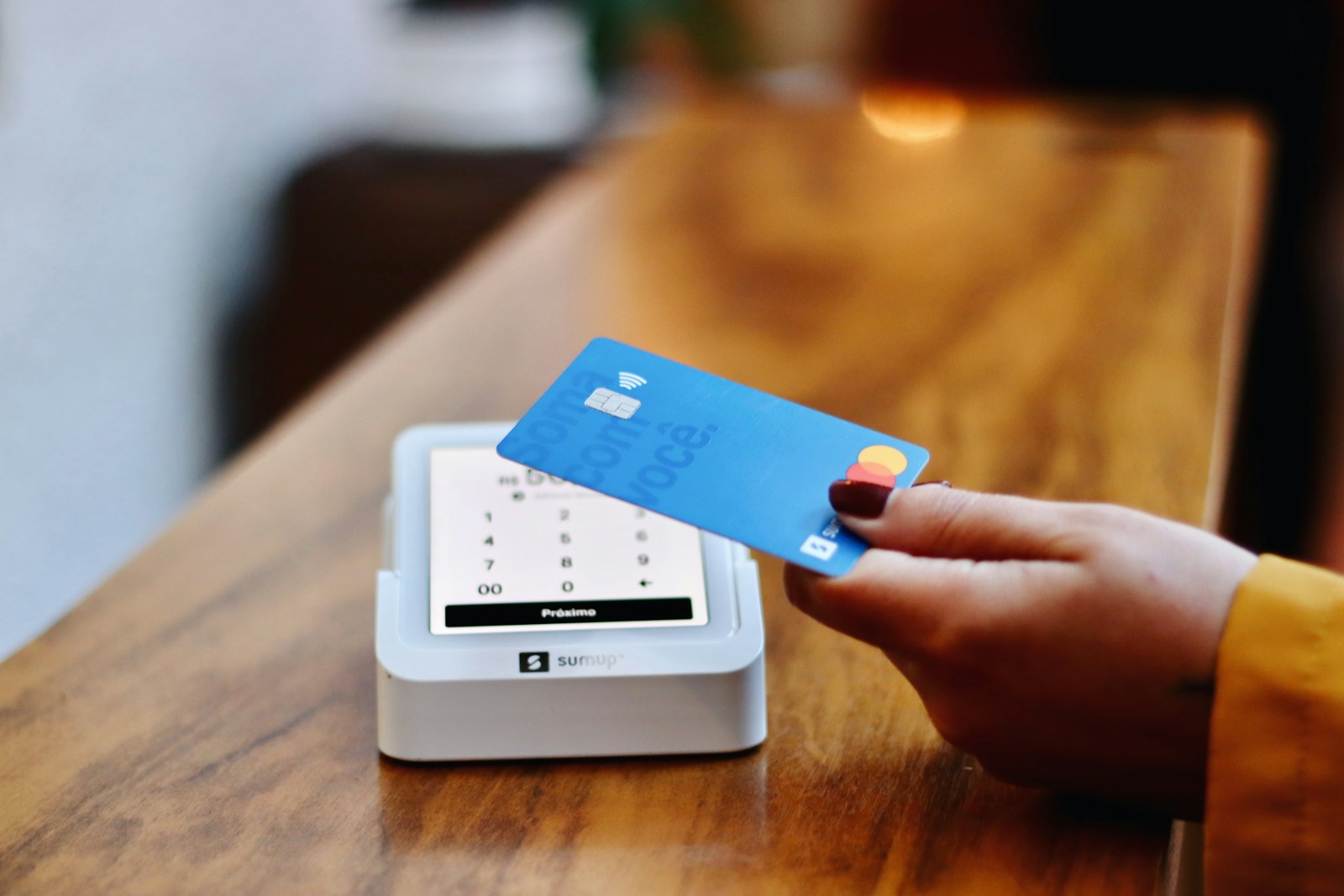 how to use credit cards wisely