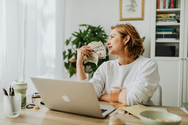 Semi Passive Income for Freelancers: 8 Smart Ideas